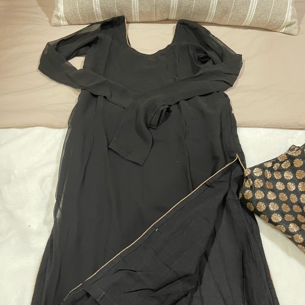 Women’s Indian Suit Set